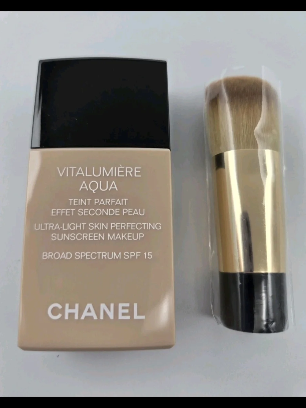 CHANEL VITALUMIERE AQUA 12 BEIGE ROSE Ultra-Light Makeup SPF15 New  Brush No Box